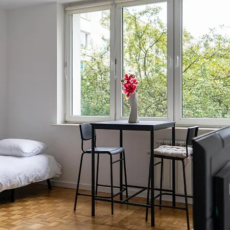 Zurominska Comfort Studio Апартаменты *